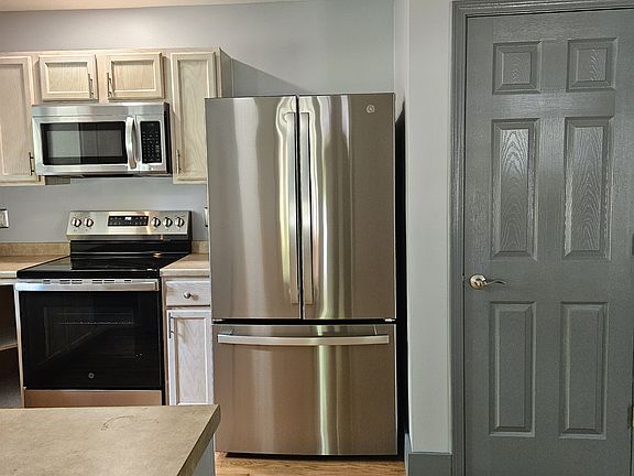 5th image of 25 Oakcrest Pl