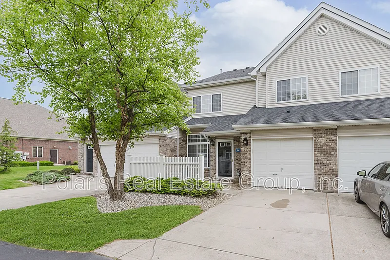 2 bed, 2.0 bath, 1309 sqft, $1,695 — Photo 3