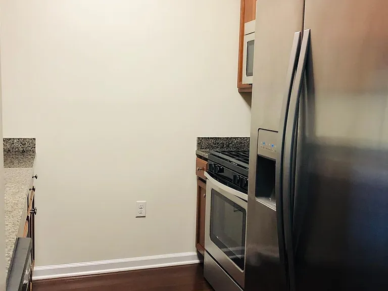 835 Liberty Ct — Photo 7