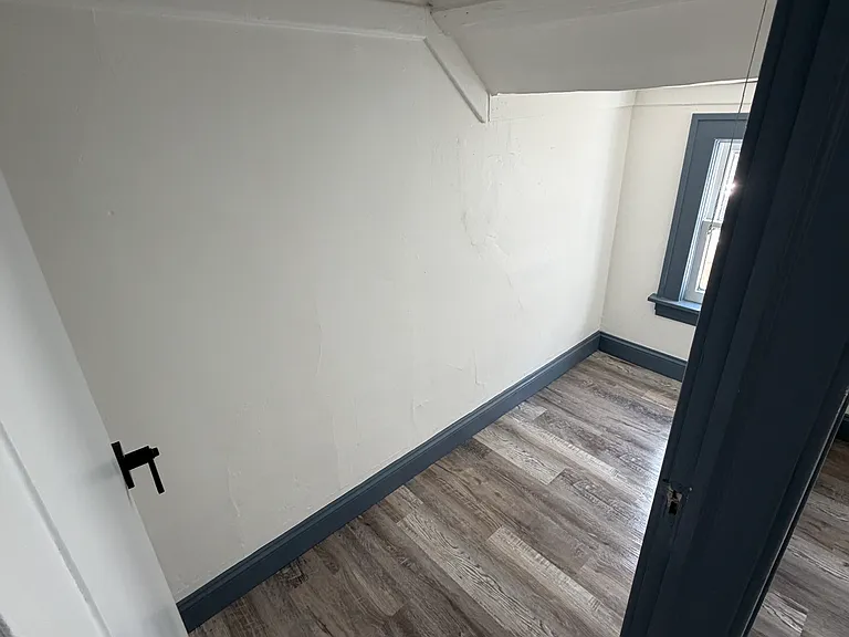 302 Cory Ave #2 — Photo 6
