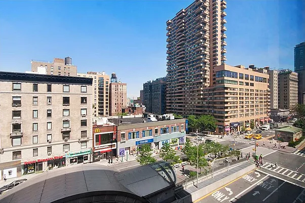 Rented by Renetta Real Estate | media 33