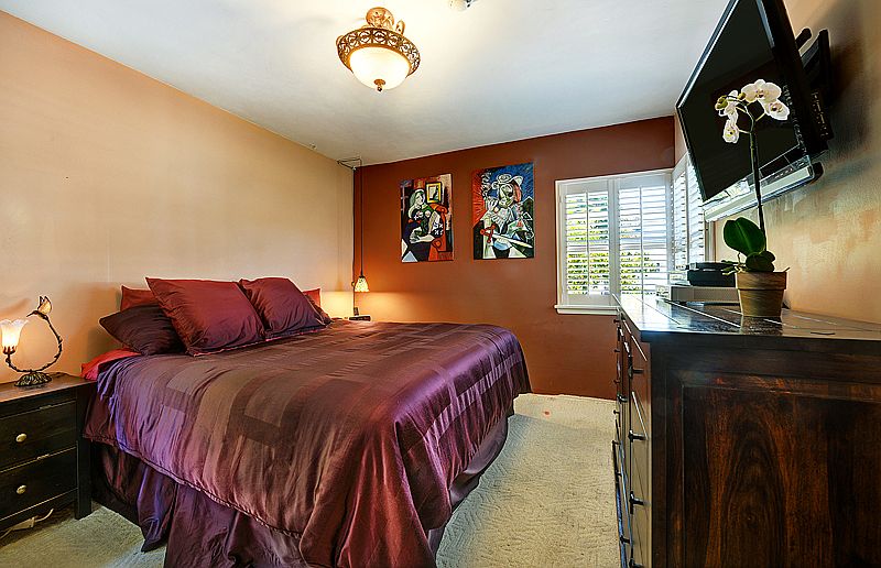 1st image of 2546 Armacost Ave