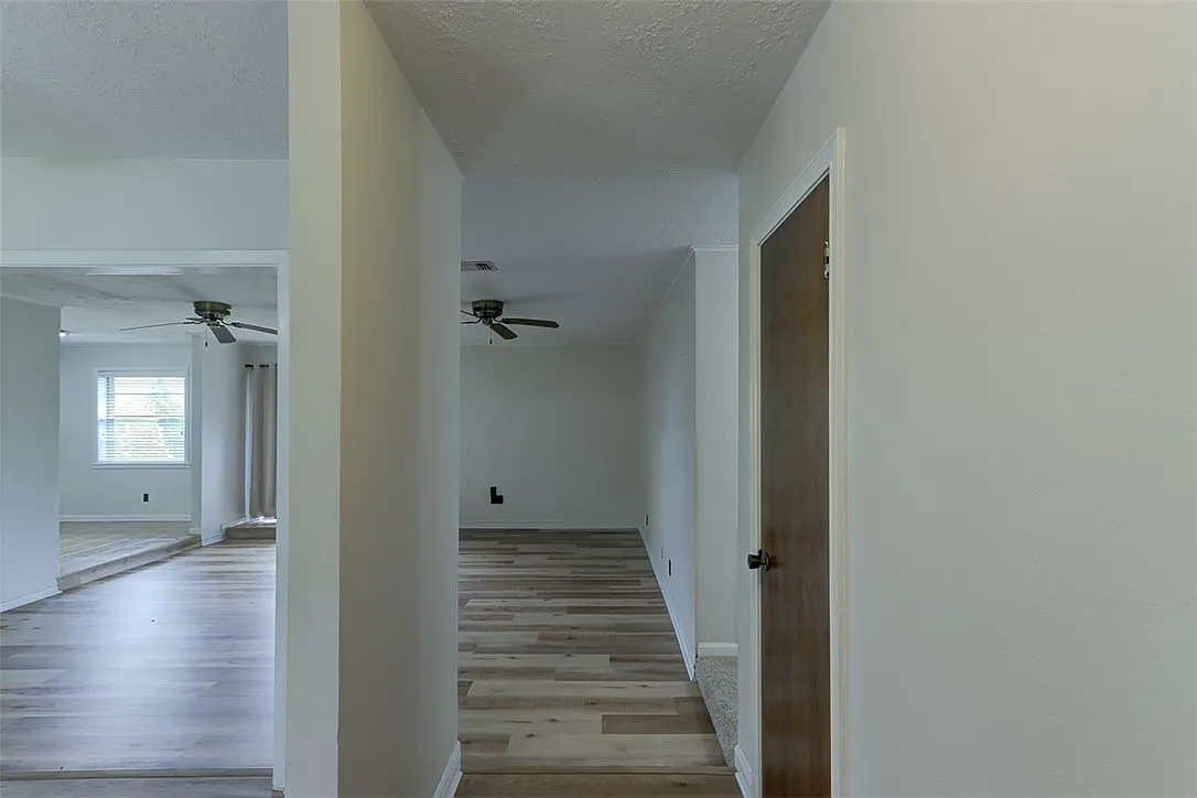 3 bed, 1662 sqft, $1,975 — Photo 2