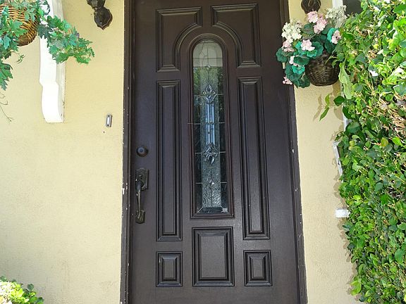 4th image of 22457 Clarendon St