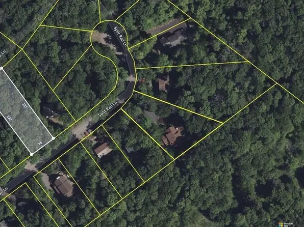 79 Splitrail Ln, Lake Ariel, PA 18436