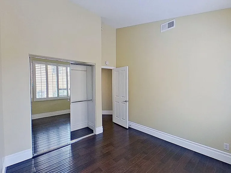 2581 W Ardenwood Ct — Photo 16