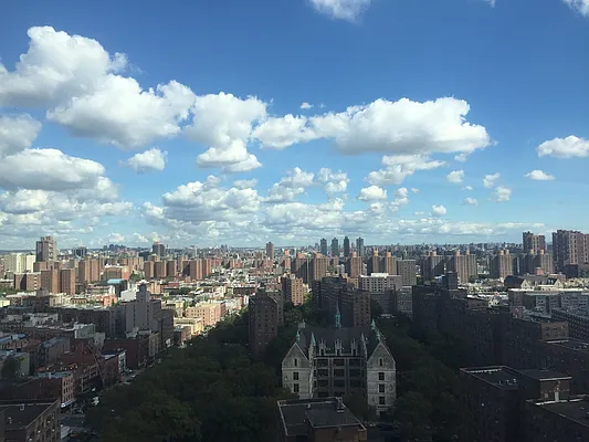 Sold by Living Quest Real Estate Inc. | media 2