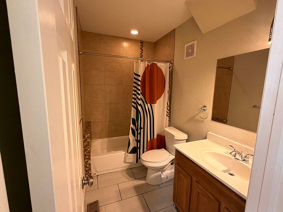 Full bathroom- second floor
