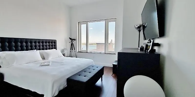 Sold by Battery Park Realty | media 7