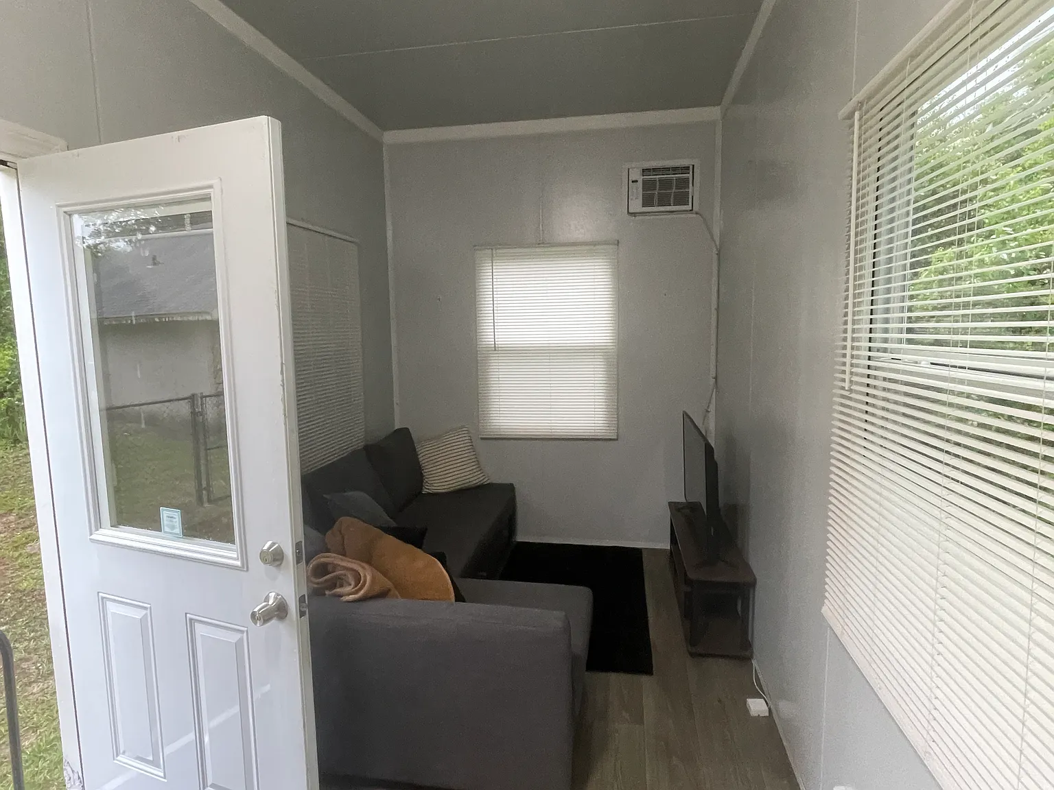 1 bed, 500 sqft, $1,000 — Photo 3