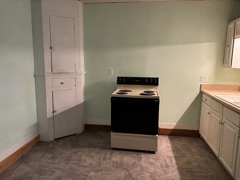 941 S Main St #1 — Photo 4