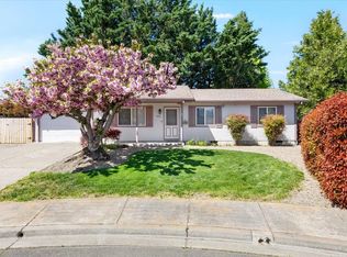 506 Aldin Cir, Talent, OR 97540