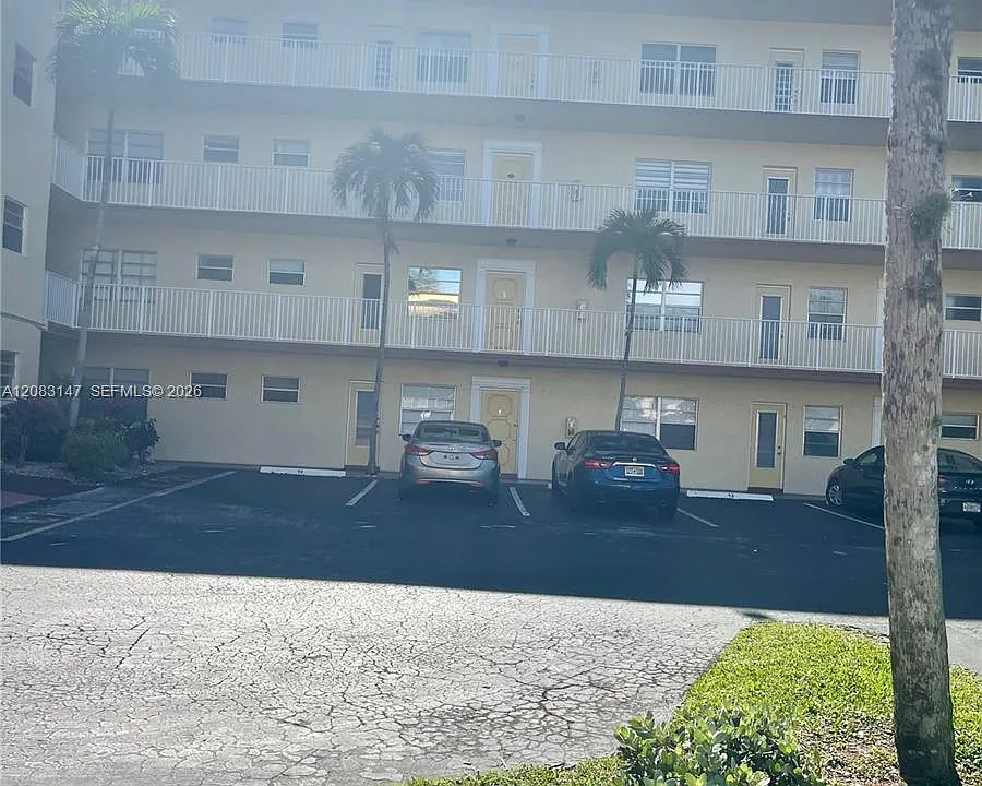 3940 NW 42nd Ave #321