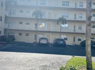 3940 NW 42nd Ave APT 321, Lauderdale Lakes, FL 33319