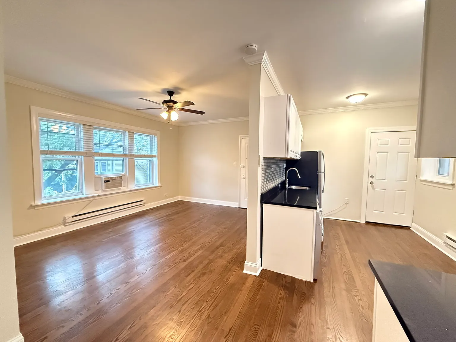 1 bed, 1.0 bath, $2,345 — Photo 1
