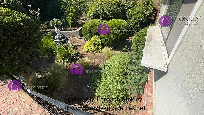 4045 Rhoda Way — Photo 5