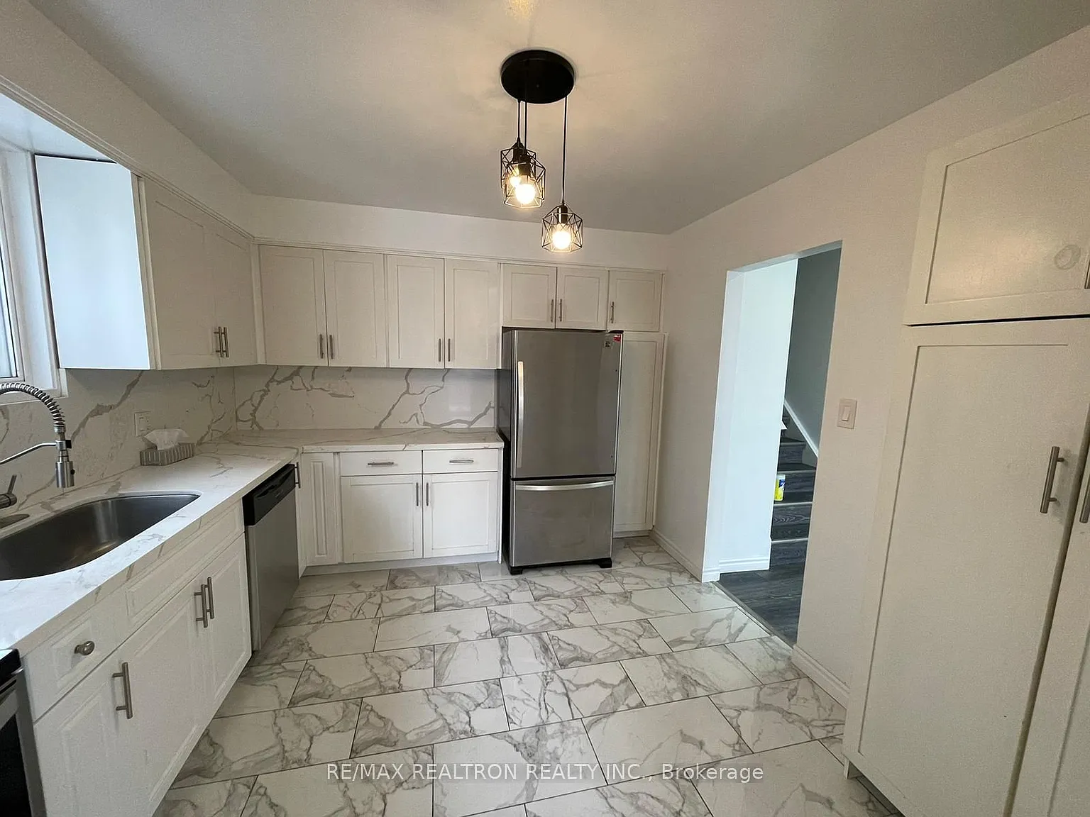 4 bed, $2,599 — Photo 3