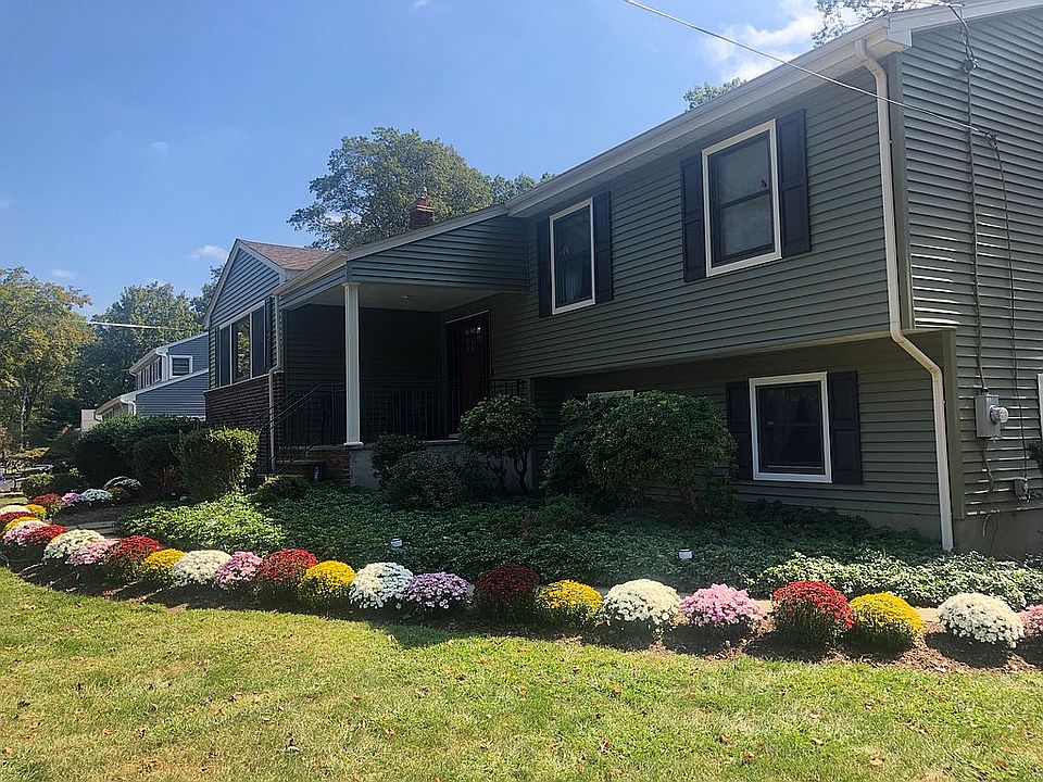 2nd image of 12 Deepdale Dr