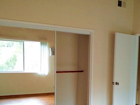 2nd image of 212 Deerpath Ln #212