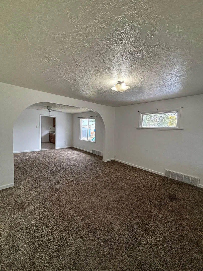 Charming 2-bedroom, 1-bath home in Pocatello, ID — Photo 3