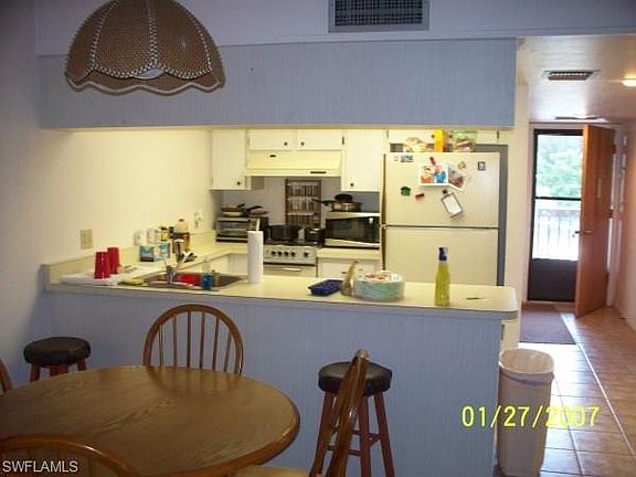 3rd image of 500 N Francisco St #225