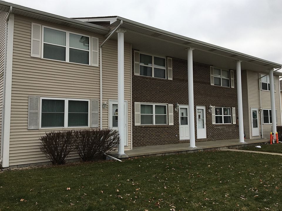 1st image of 1084 Beauchamp Ave