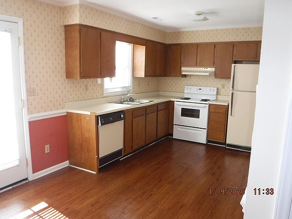 3rd image of 102 David Dr APT F21