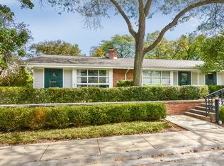 651 Spring Rd, Glenview, IL 60025