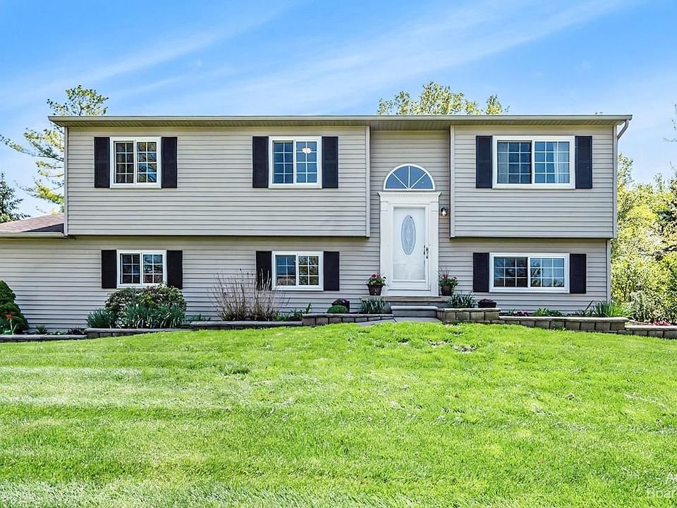 1st image of 777 Stoney Dr
