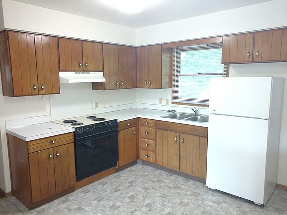 3rd image of 2110 Melrose Ct