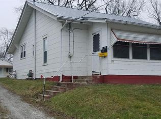 333 B St, Charleston, IL 61920