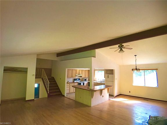 3rd image of 1429 Hilton Dr