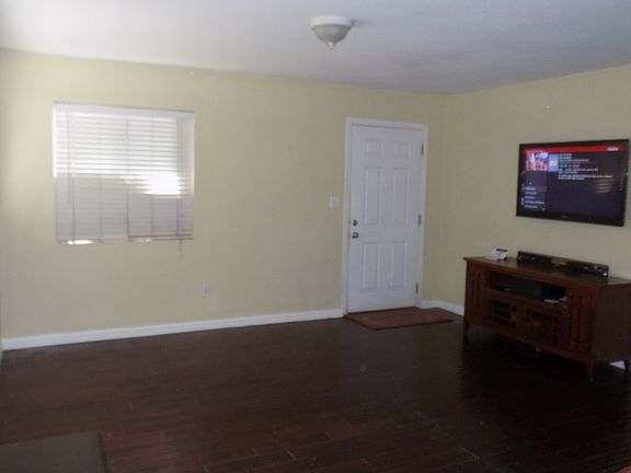4th image of 2395 San Anselmo Ave