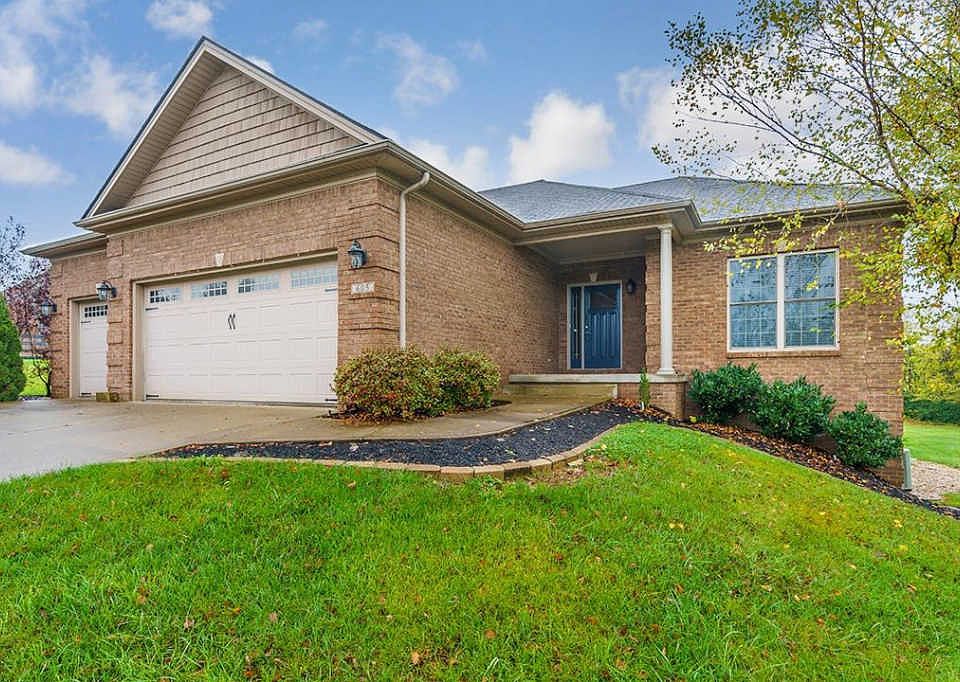 1st image of 605 Falcon Crest Dr