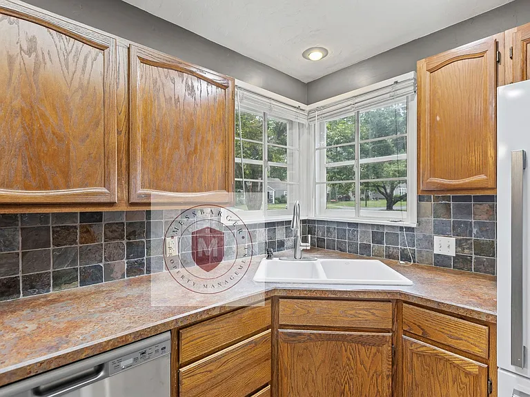 5135 Ash St — Photo 13