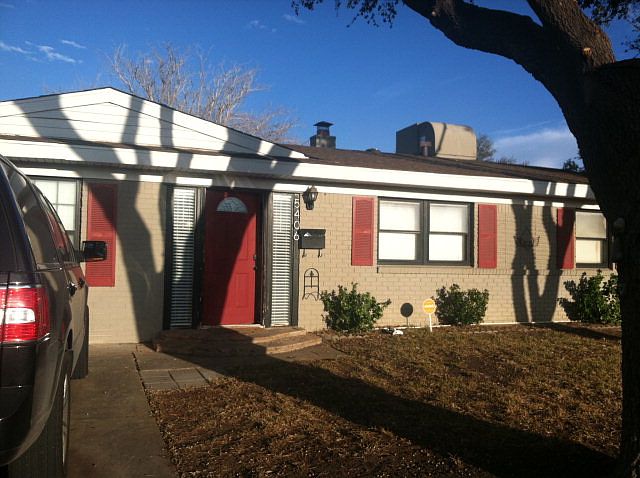 1st image of 5406 N Everglade Ave