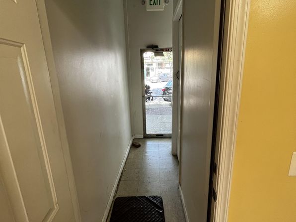 427 S Conkling St #1