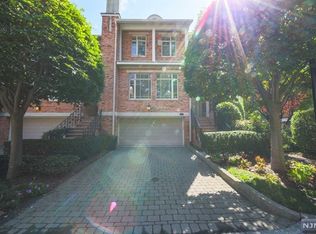 148 Hudson Cv UNIT 148, Edgewater, NJ 07020