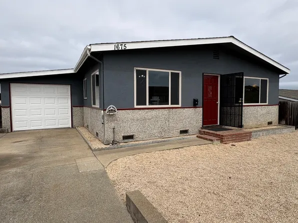 1675 Luxton St, Seaside, CA 93955