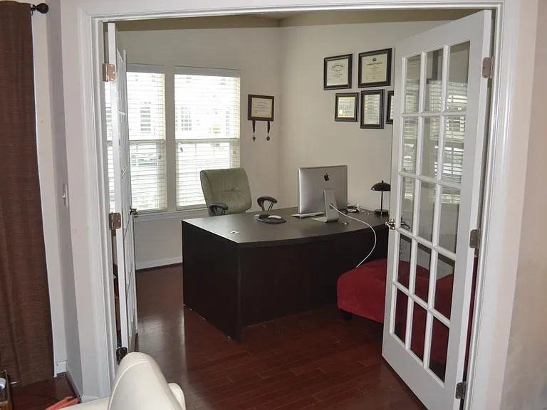5301 Wyndholme Cir #101 — Photo 10