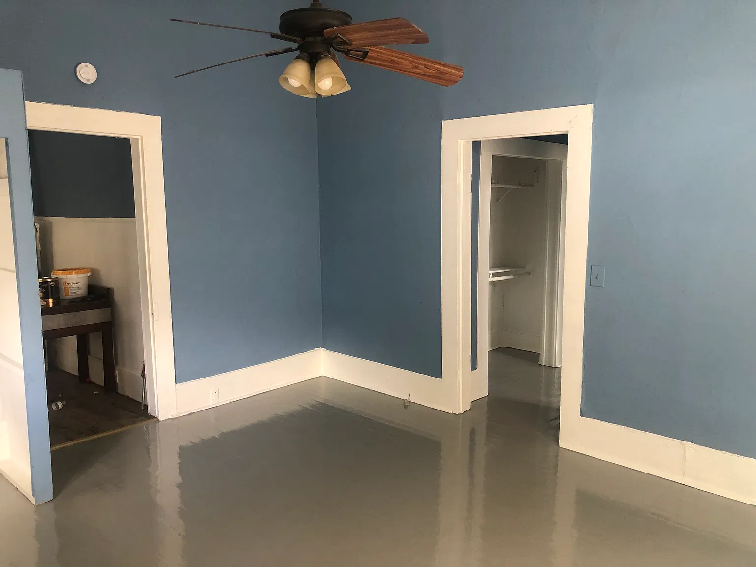 1601 N Olive St — Photo 3