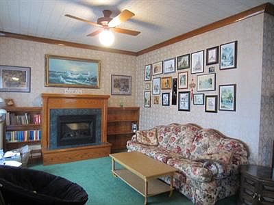3rd image of 215 W Main St