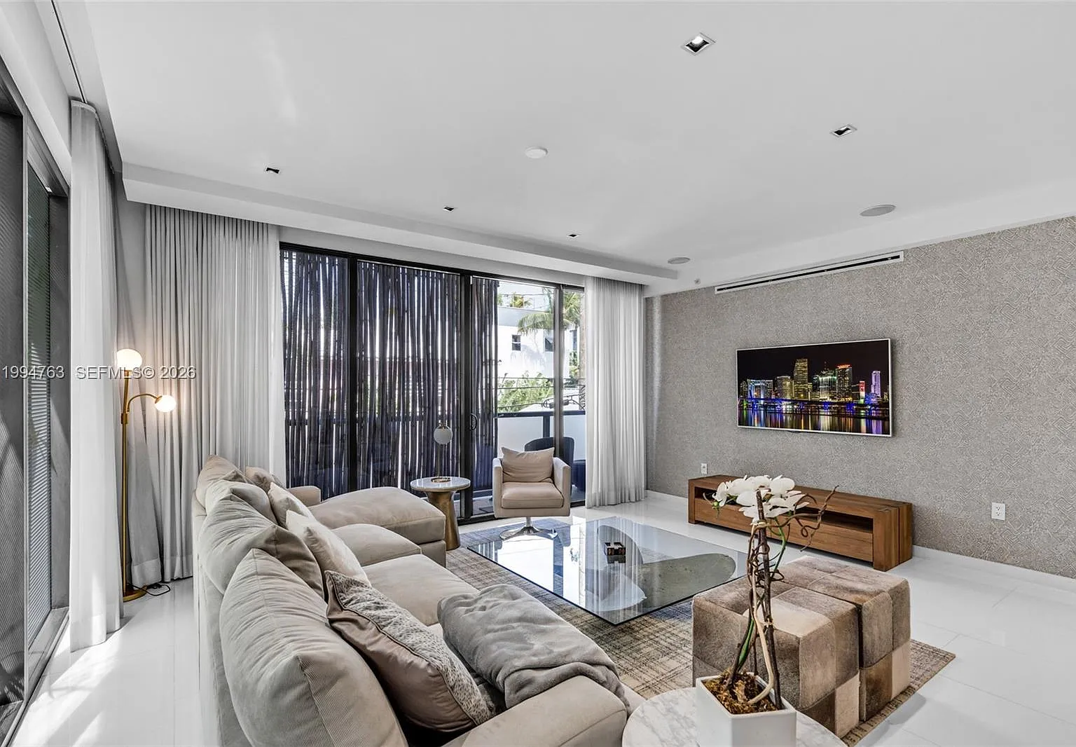 350 Meridian Condo — Photo 2