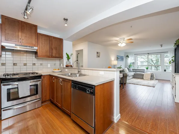 2951 Silver Springs Blvd #201, Coquitlam, BC V3E 3S4