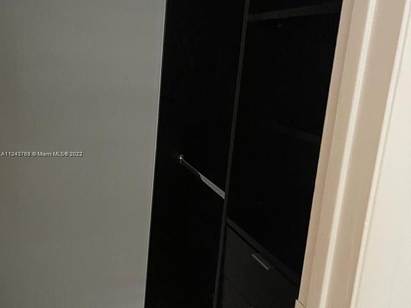 5th image of 3522 NE 171st St APT 206