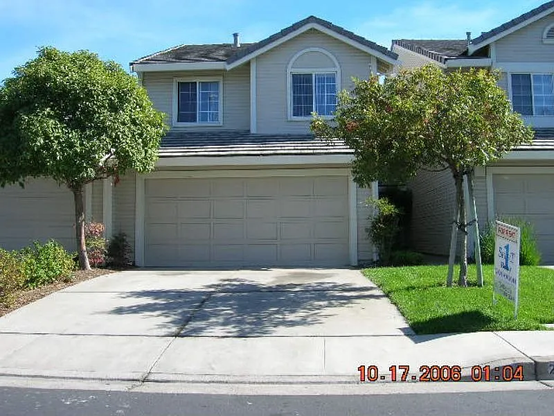 296 Heron Dr photo 1