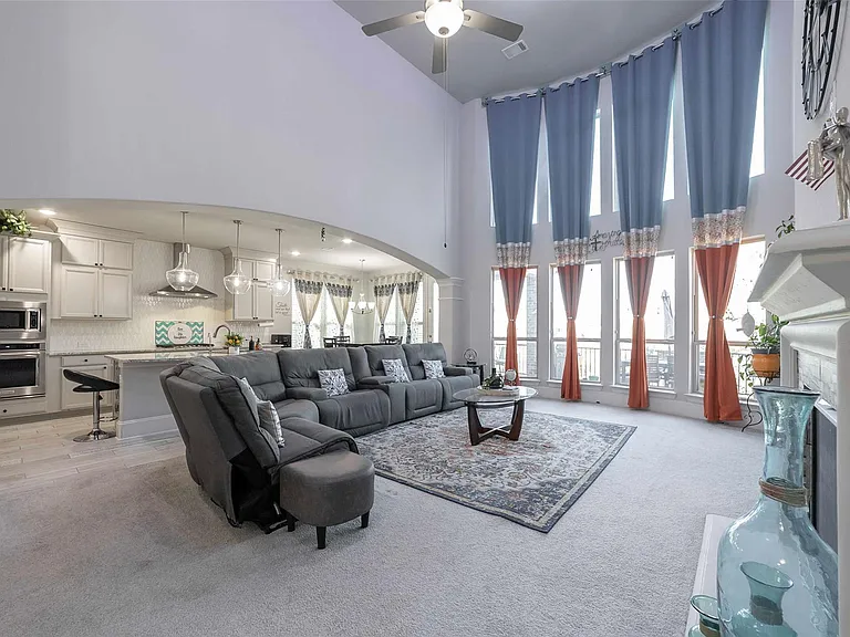 17821 Limestone Spring Ln — Photo 12