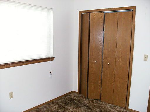 3rd image of 825 W 4th Ave APT 04