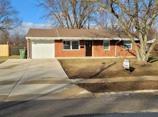 1614 Fair Oaks Dr, Sidney, OH 45365