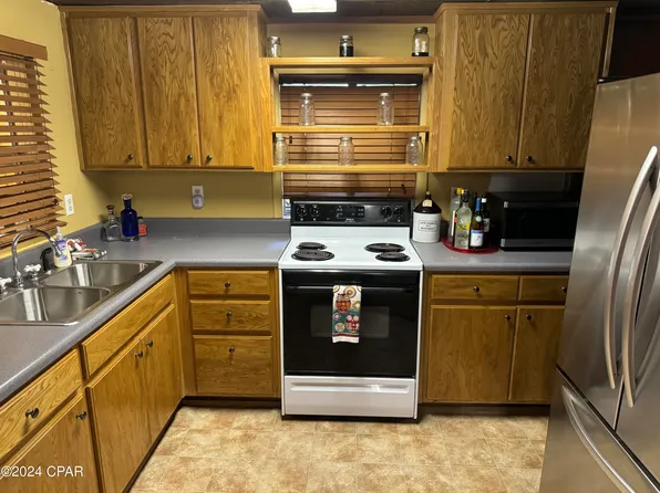 199 N Duck Ave, Wewahitchka, FL 32465